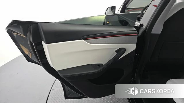 Tesla Model Y id 4734636 из Кореи 17