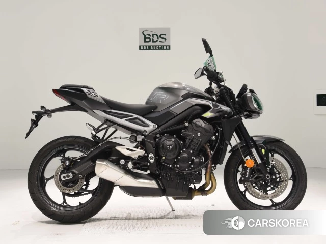 Проданный Triumph STREET TRIPLE R 2024 из Японии