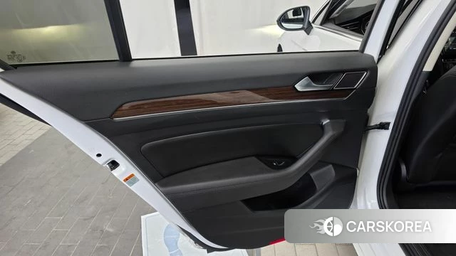 Volkswagen Passat GT (B8) id 4873616 из Кореи 17