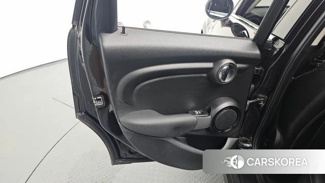 Mini Cooper id 4403050 из Кореи 17