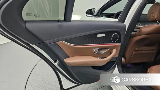 Mercedes-Benz E-Class W213 id 4608130 из Кореи 17