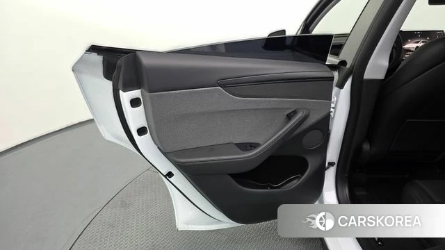 Tesla Model Y id 4194021 из Кореи 17