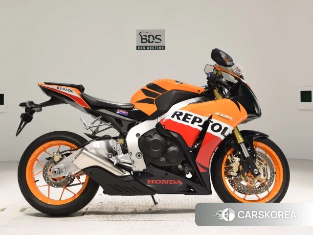 Проданный Honda CBR1000RR 2013 из Японии