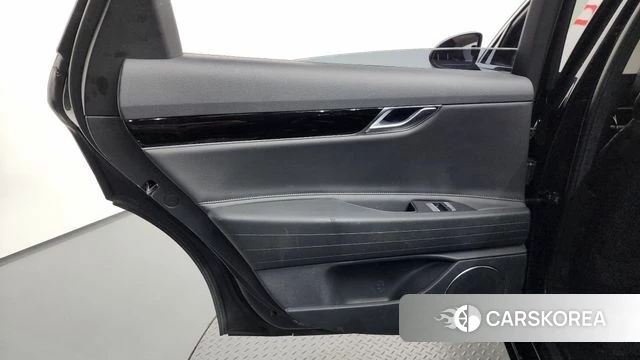 Genesis G80 (RG3) id 4267456 из Кореи 17
