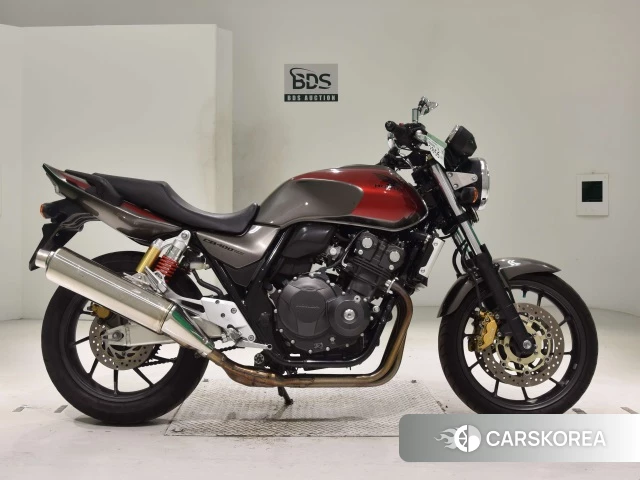 Проданный Honda CB400SF 2017 из Японии, фото 2