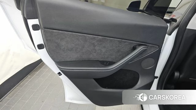 Tesla Model Y id 4571789 из Кореи 17