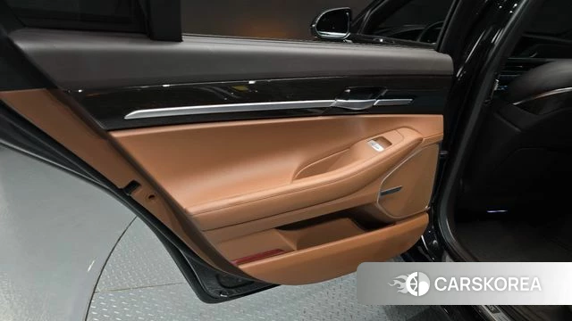Genesis G90 id 4865018 из Кореи 17