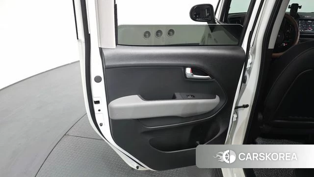 Kia The New Kia Ray EV id 4243234 из Кореи 17