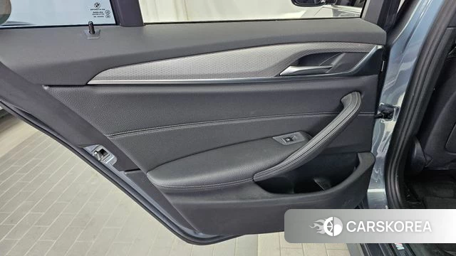 BMW 5 Series (G30) id 4430383 из Кореи 17