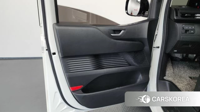 Hyundai Staria id 4292586 из Кореи 17