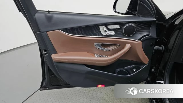 Mercedes-Benz E-Class W213 id 4834717 из Кореи 17