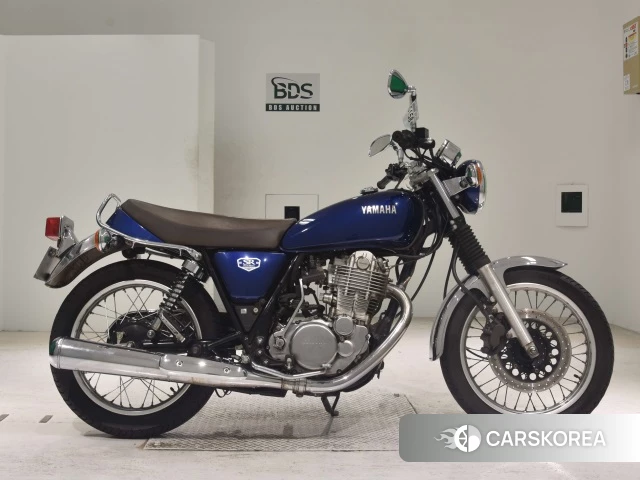 Проданный Yamaha SR400 2021 из Японии