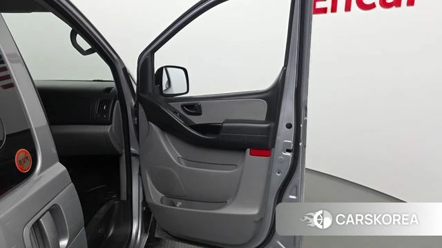 Hyundai The New Grand Starex id 4582162 из Кореи 17