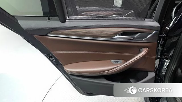 BMW 5 Series (G30) id 4850168 из Кореи 17