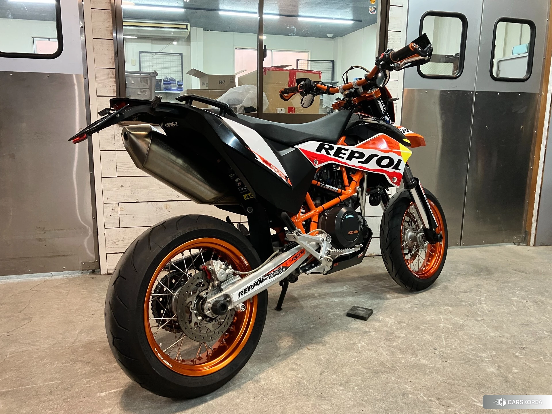 KTM 690 SMC R id 4320493 из Японии 17