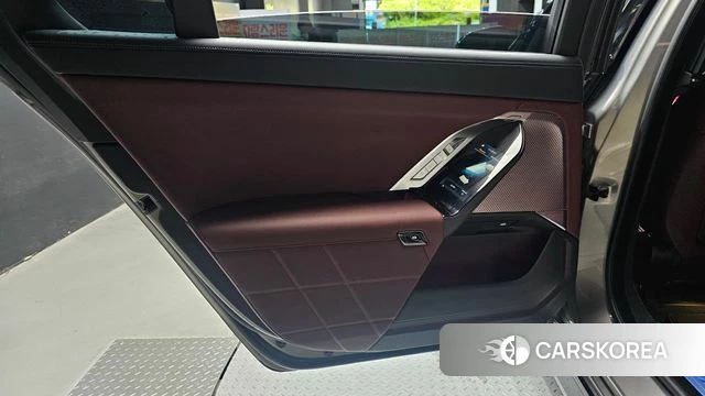 BMW 7 Series (G70) id 4462395 из Кореи 17