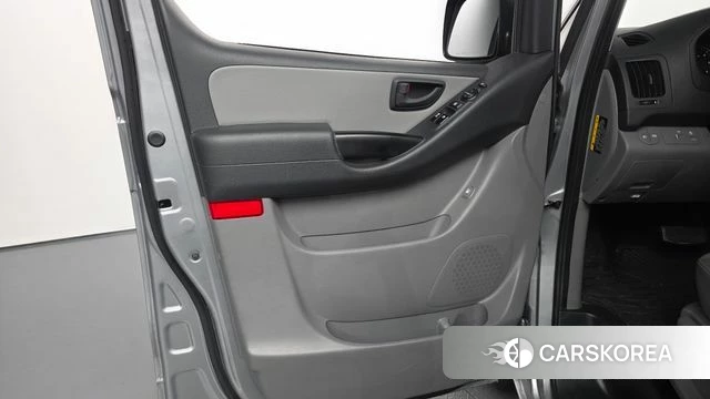 Hyundai The New Grand Starex id 4619755 из Кореи 17