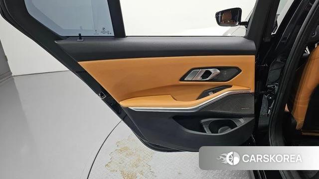 BMW 3 Series (G20) id 4565711 из Кореи 17