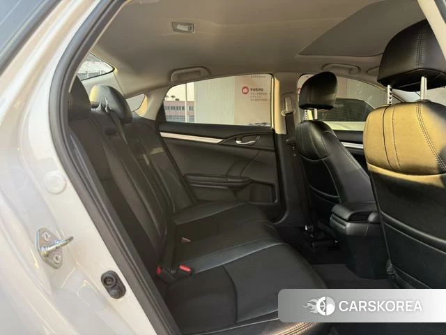 Honda Civic id 4276714 из Китая 17