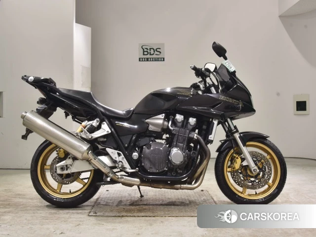 Проданный Honda CB1300SF BOLDOR 2010 из Японии, фото 2