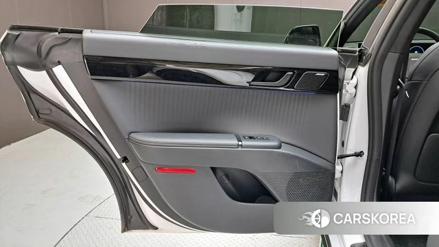 Hyundai Grandeur (GN7) id 4500019 из Кореи 17