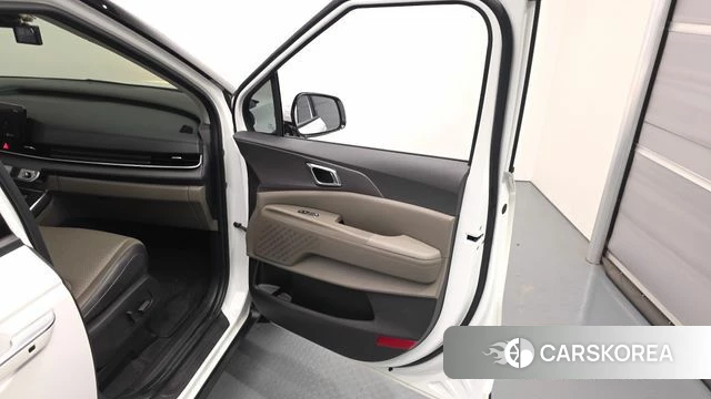 Kia The New Carnival 4th Generation id 4421810 из Кореи 17