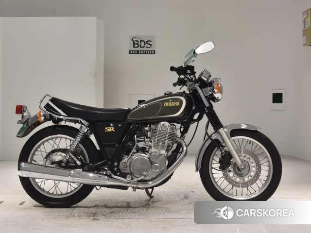 Проданный Yamaha SR 400 2012 из Японии