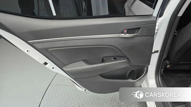 Hyundai Avante AD id 4502786 из Кореи 17