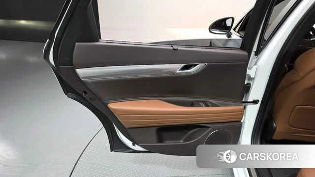 Genesis G80 (RG3) id 4593184 из Кореи 17