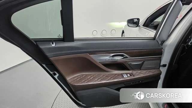 BMW 7 Series (G11) id 4906384 из Кореи 17