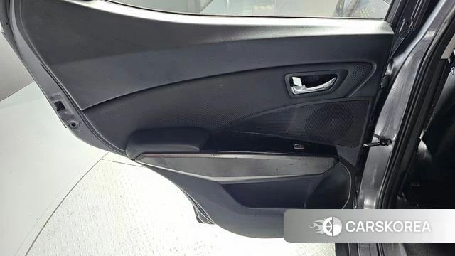 Ssangyong Tivoli Air id 4465732 из Кореи 17