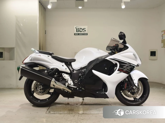 Проданный Suzuki GSX1300R HAYABUSA 2017 из Японии