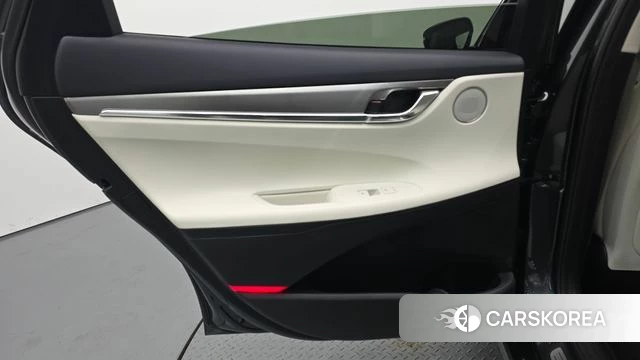 Hyundai The New Grandeur IG Hybrid id 4223915 из Кореи 17