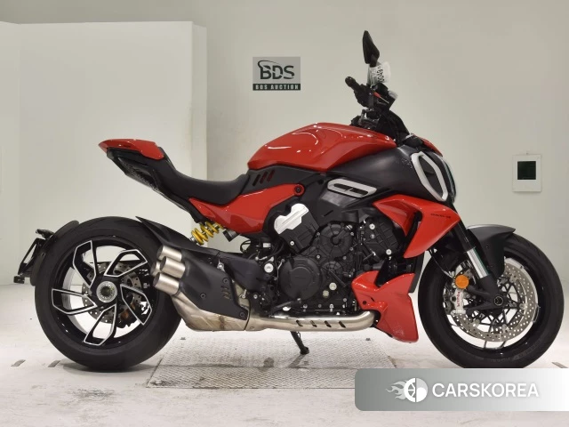 Проданный Ducati DIAVEL V4 2023 из Японии