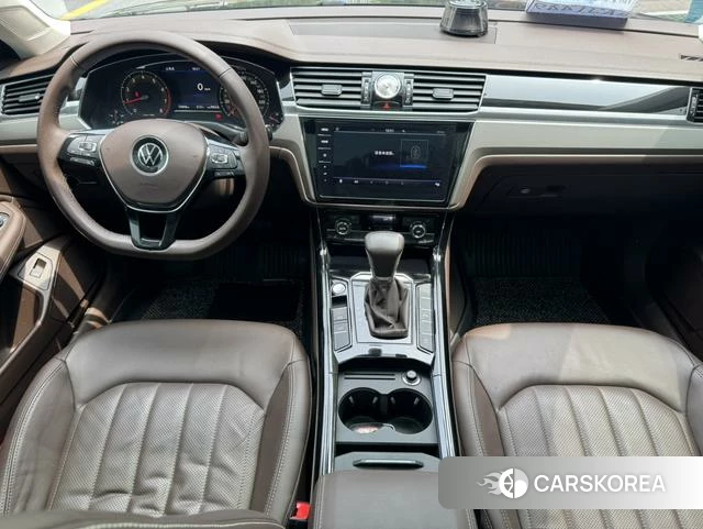 Volkswagen Huiang id 4272914 из Китая 17