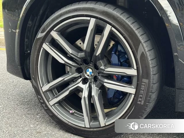 BMW X5 M id 4265541 из Китая 17