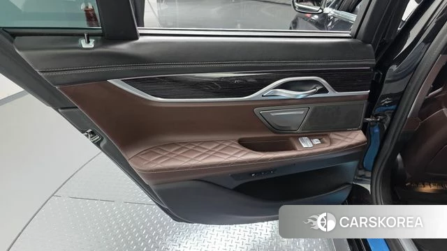 BMW 7 Series (G11) id 4447041 из Кореи 17