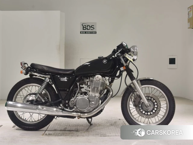 Проданный Yamaha SR 400 2015 из Японии