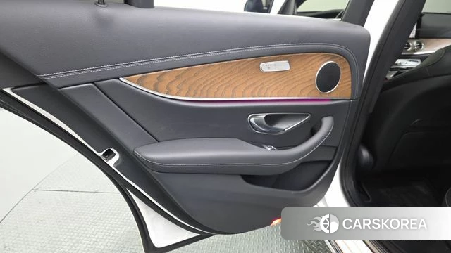 Mercedes-Benz E-Class W213 id 4476459 из Кореи 17