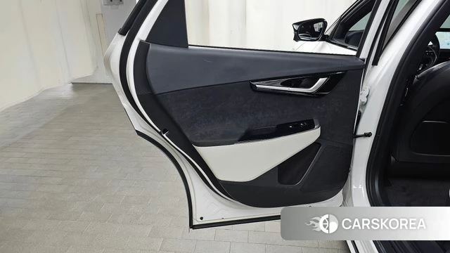 Kia EV6 id 4230617 из Кореи 17