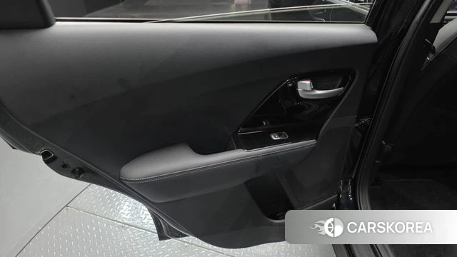 Kia Niro id 4543384 из Кореи 17