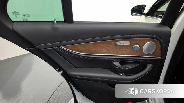 Mercedes-Benz E-Class W213 id 4356619 из Кореи 17