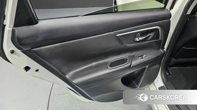 Nissan Altima id 4356989 из Кореи 17