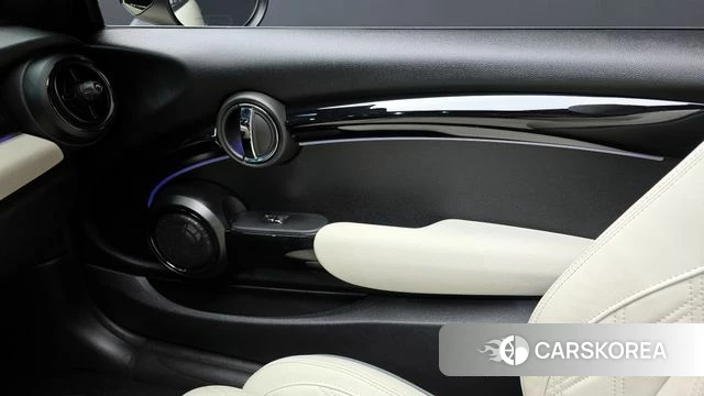 Mini Cooper S Convertible id 4382269 из Кореи 17