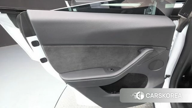 Tesla Model Y id 4442553 из Кореи 17