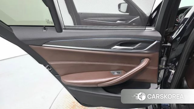 BMW 5 Series (G30) id 4907274 из Кореи 17
