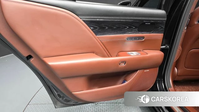 Genesis G90 (RS4) id 4433046 из Кореи 17