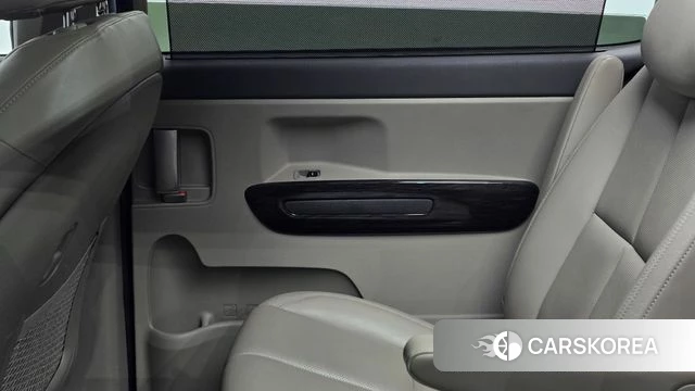 Kia All New Carnival id 4558042 из Кореи 17