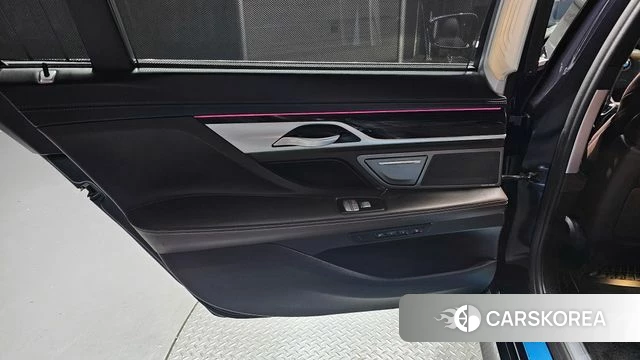 BMW 7 Series (G11) id 4447466 из Кореи 17