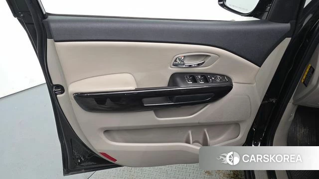 Kia The New Carnival id 4632910 из Кореи 17